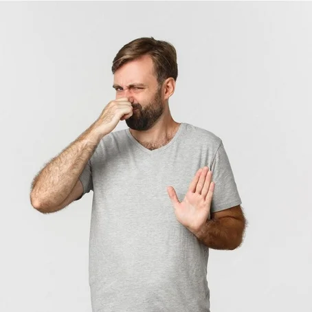 Man houdt zijn neus dicht